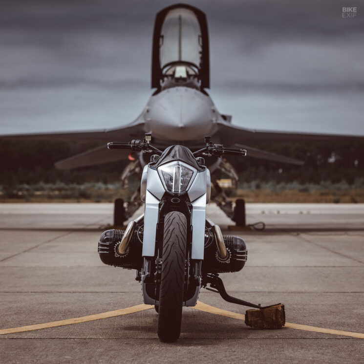 Custom BMW R18 inspired by Top Gun