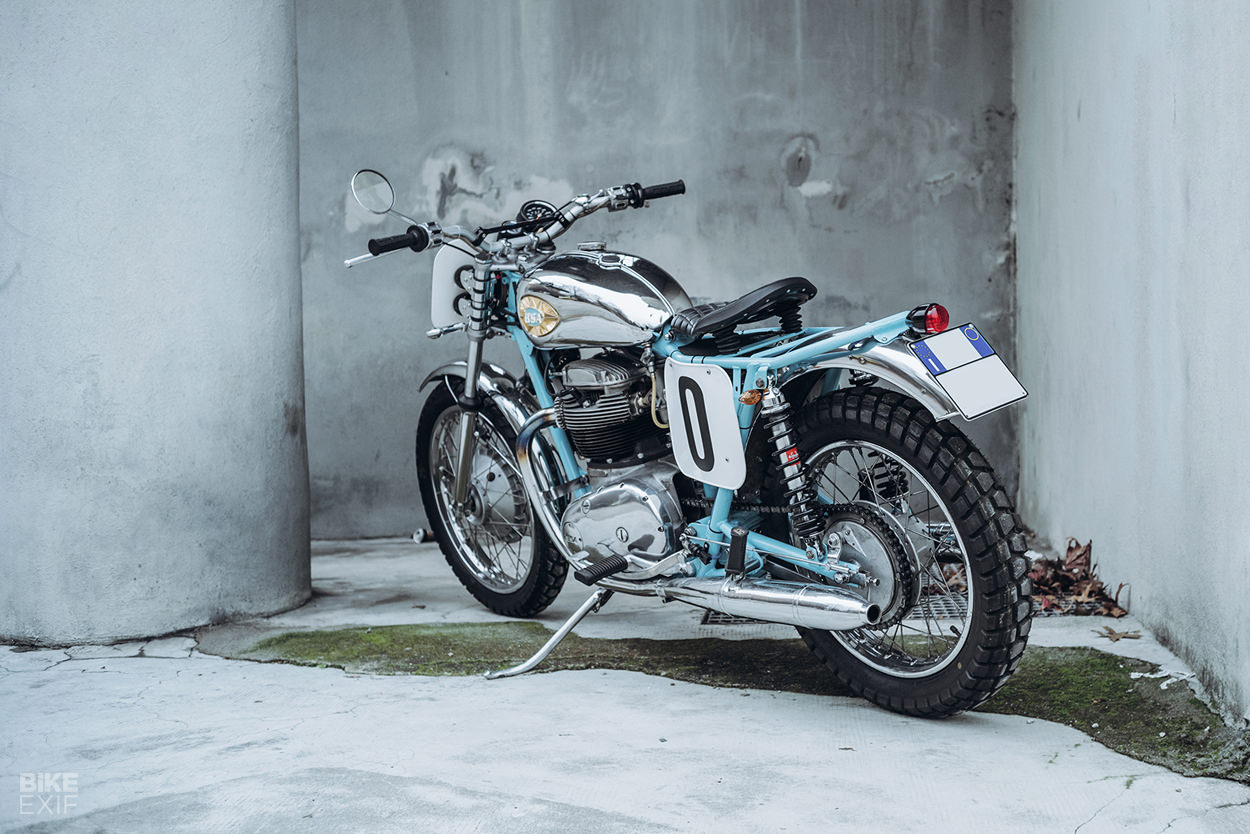 BSA Thunderbolt restomod by Soiatti Moto Classiche