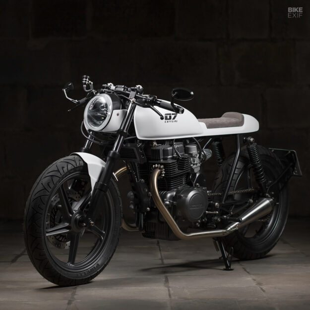 Honda CB450 café racer by Caffeine Customs