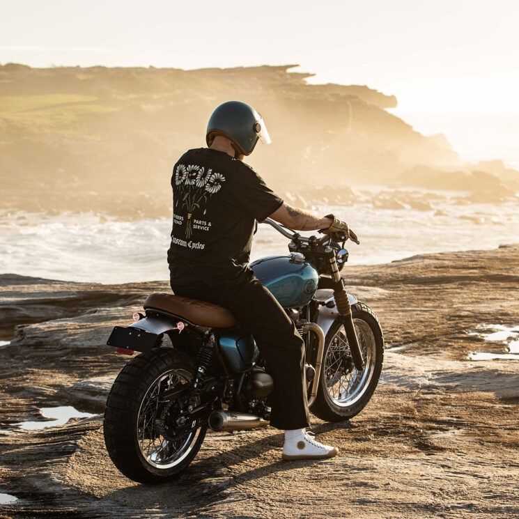 Custom Triumph Street Twin by Deus ex Machina