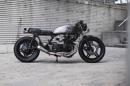 This Honda CB900 Custom from Clockwork Motorcycles has 10 speeds.