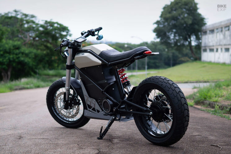 RTR 799e electric motorcycle by Retrorides