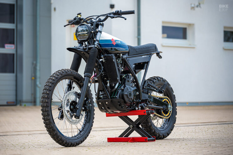 Suzuki DR650 scrambler by HB-Custom