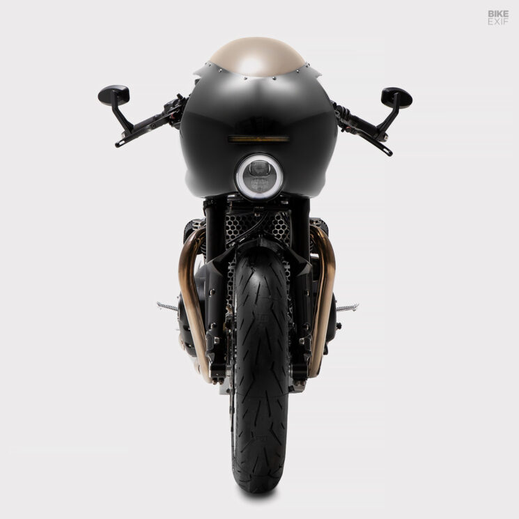 Custom Triumph Thruxton 1200 by Tamarit