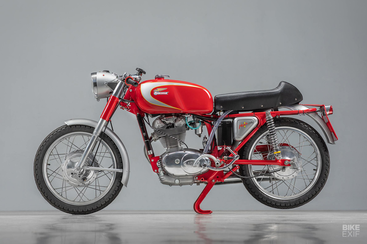 Vintage Ducati 250: A Mach 1 restored by Back To Classics