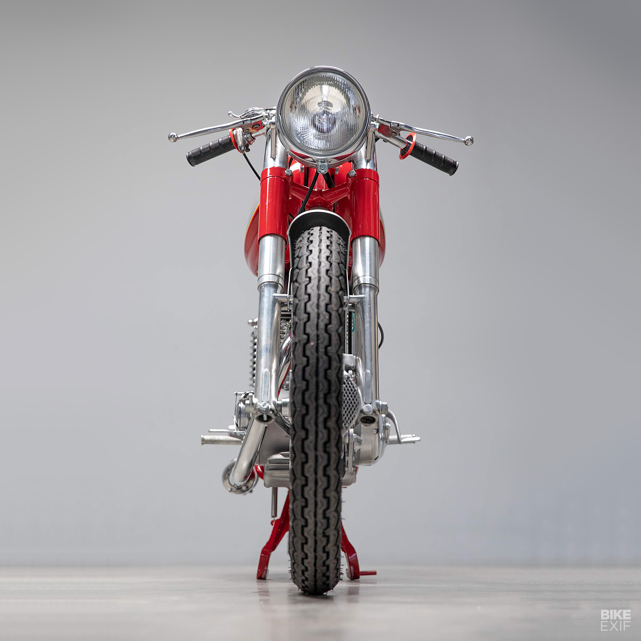 Vintage Ducati 250: A Mach 1 restored by Back To Classics