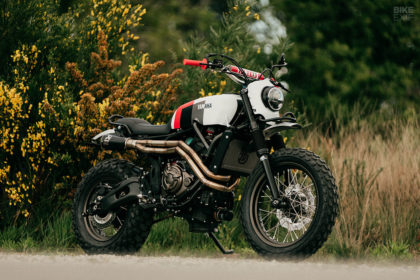 Yamaha XSR custom scrambler by Sur Les Chapeaux De Roues