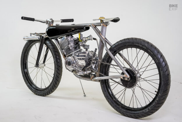 Bicycle-inspired Yamaha XT250 bobber by Kevin Bergeron